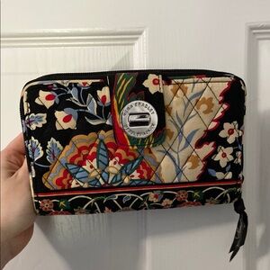 Vera Bradley Black Wallet with Floral Pattern and Metallic Emblem